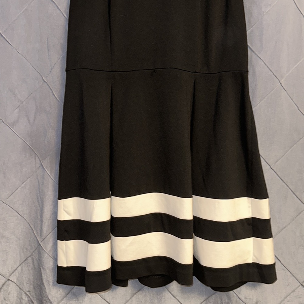 Calvin Klein black and white pleated cupcake style dress. Size 16. - Picture 3 of 10